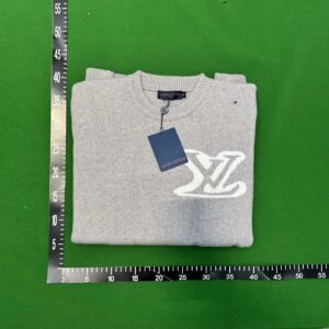 LV sweater