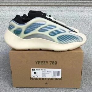 Y33zy sneakers