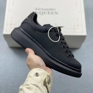 Mcqu33n sneakers