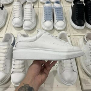 Mcqu33n sneakers