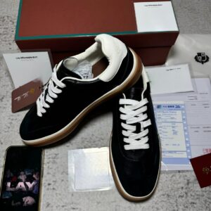 LP sneakers
